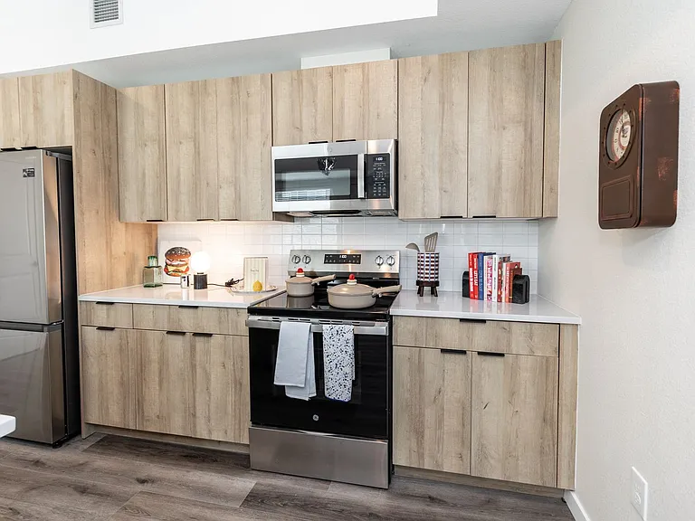 810 S Weber St — Photo 15
