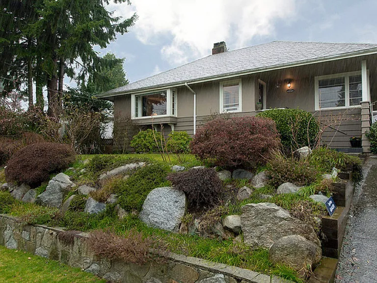 1365 Fulton Ave — Photo 1