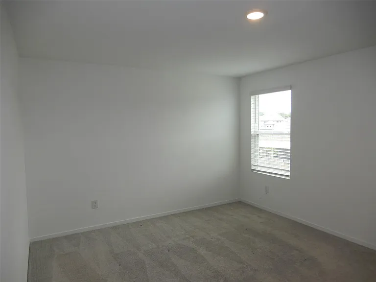 21102 Trivento Dr — Photo 8