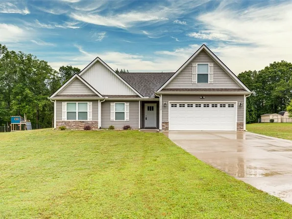 112 Sheila Dr, Williamston, SC 29697