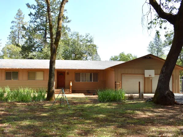 359 Northwoods Dr, Merlin, OR 97532
