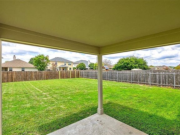 3rd image of 113 Campos Dr