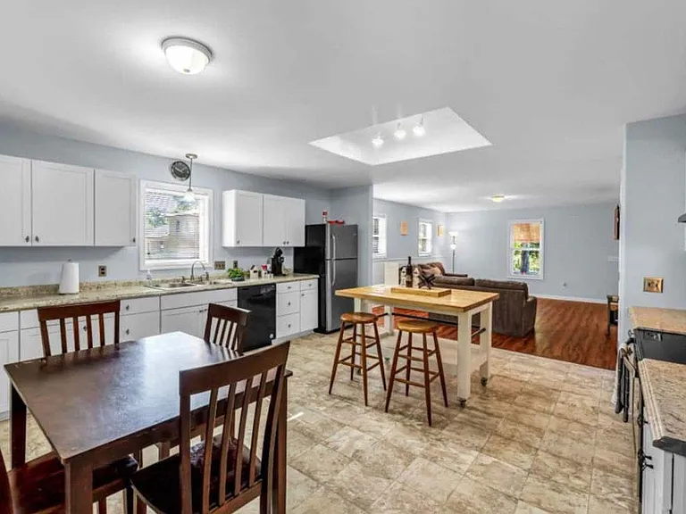 5006 Beale Ave — Photo 5