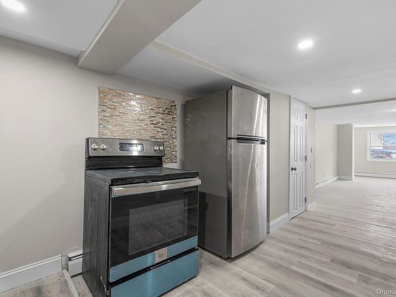3rd image of 155 Voss Avenue