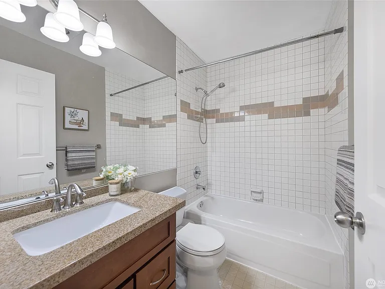 16219 Northup Way #C204 — Photo 21