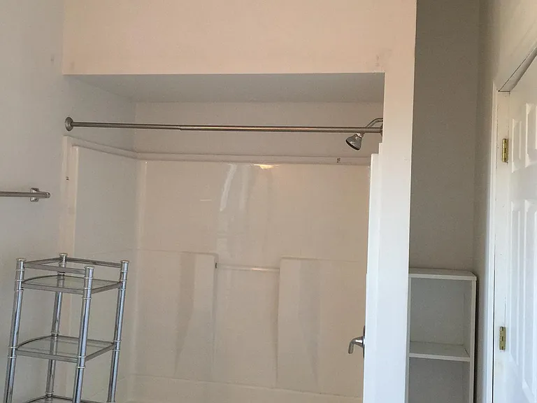 1507 Capouse Ave — Photo 9