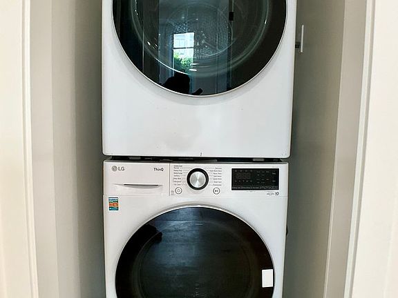 5th image of 1601 Beach St #103