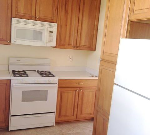 5th image of 3288-90 Collier Ave