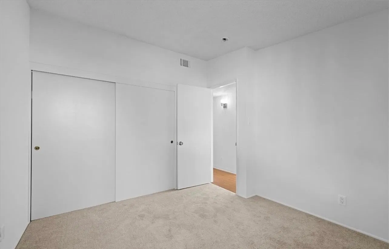 W 170th St, Gardena — Photo 3