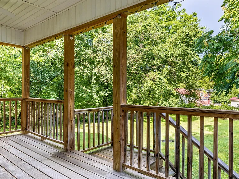 4092 University Dr — Photo 21