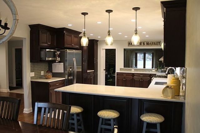 2nd image of 22W239 Glen Valley Dr