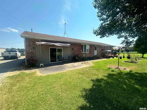 690 Railroad St, Tamms, IL 62988