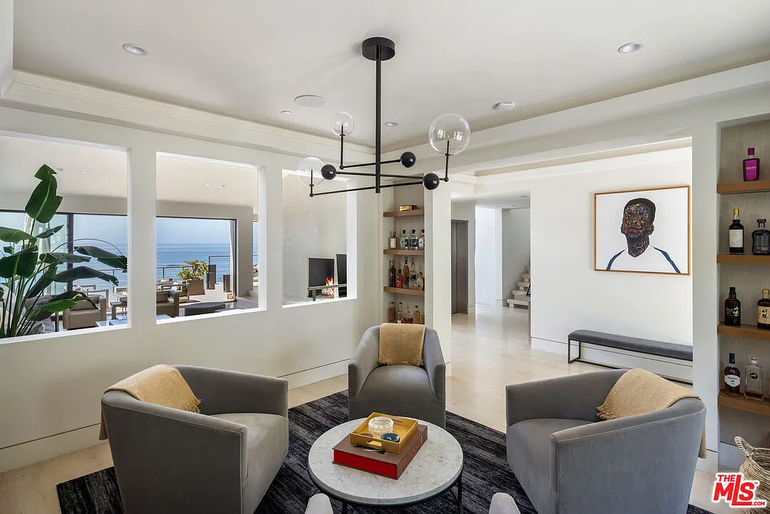 4 bed, 6.0 bath, 5136 sqft, $100,000 — Photo 3
