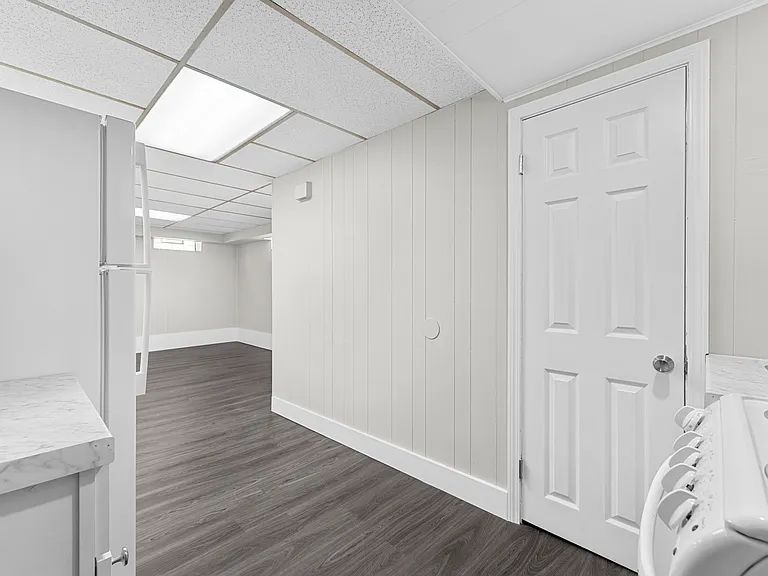 19162 Beech Daly Rd #5 — Photo 5