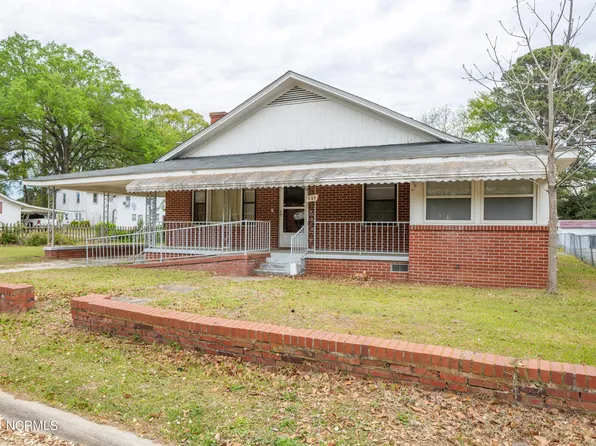 520 Mckoy Street, Clinton, NC 28328