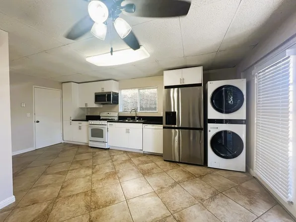 4938 W Point Loma Blvd #B, San Diego, CA 92107
