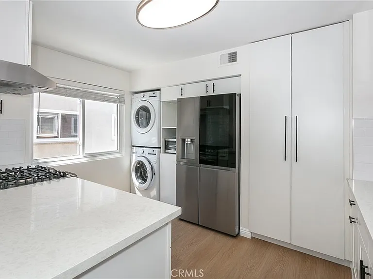 21901 Lassen St #113 — Photo 12