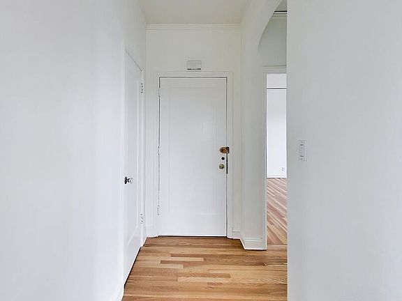 4th image of 3719 Emerson St APT 9
