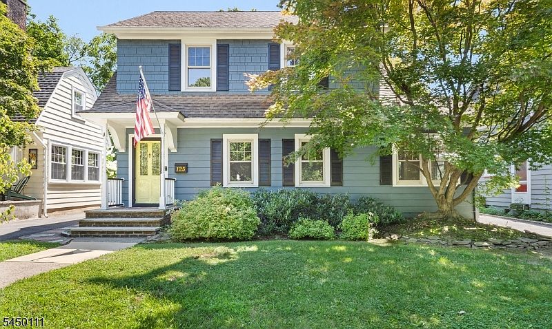1st image of 125 Hawthorne Ave
