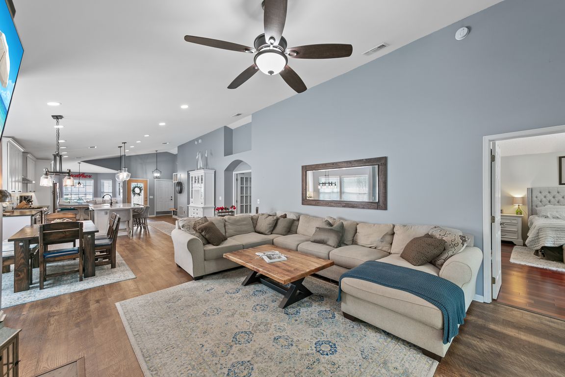 next background image