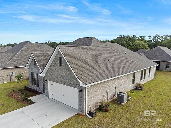 4th image of 863 Sumter Loop