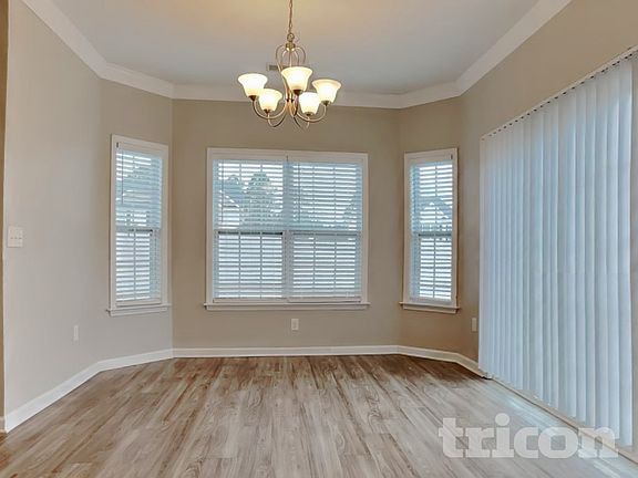 4th image of 15 Coswell Ct