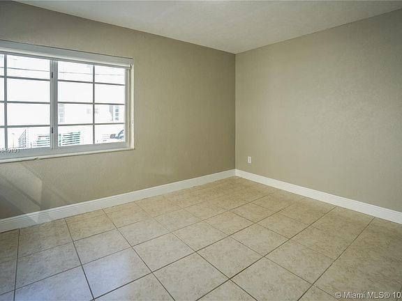 4th image of 951 Jefferson Ave #5