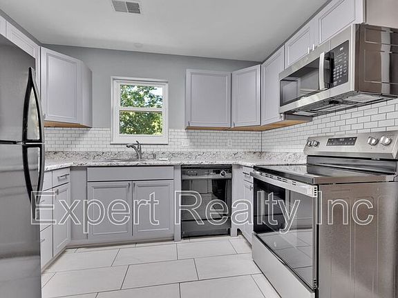 2nd image of 2060 Montreat Dr APT C