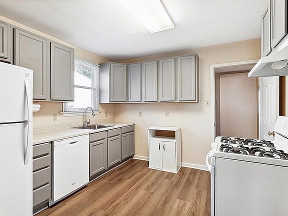 5th image of 2366 Mendez St