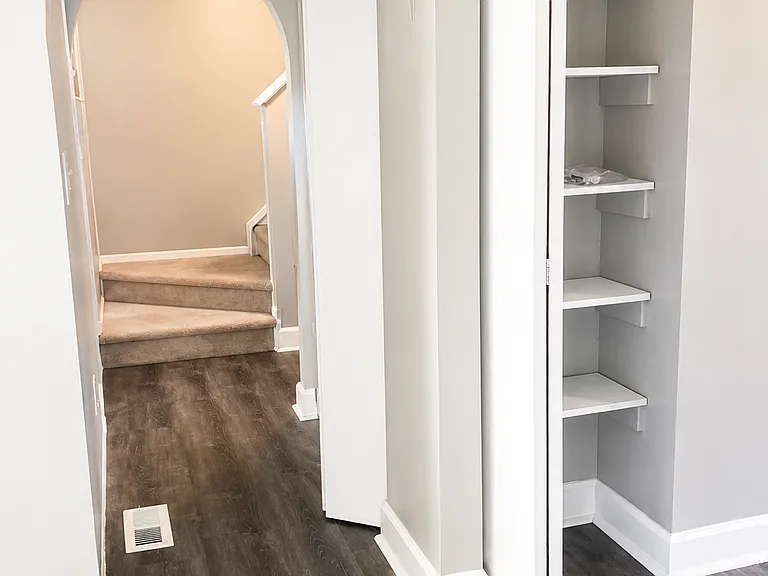 Kitchen pantry