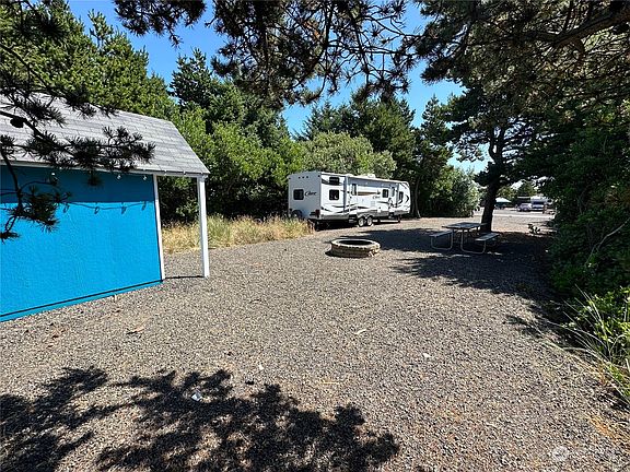 4th image of 364 N Wynoochee Drive SW