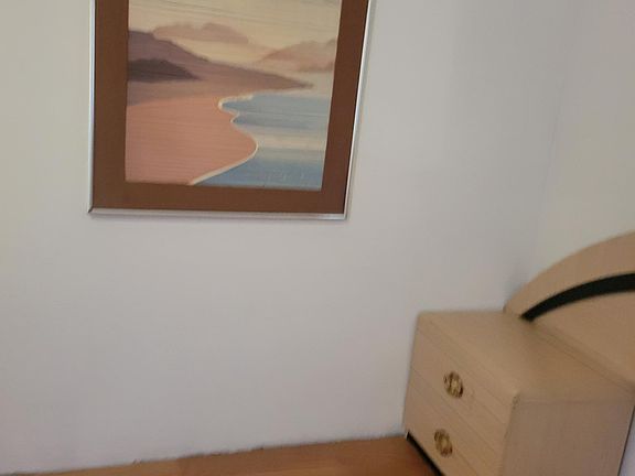 5th image of 1339 Hicks Ave #3