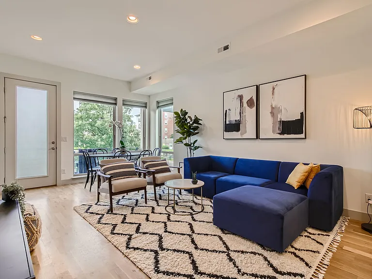 2407 Court Pl — Photo 3