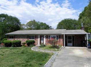 2763 17th Ave NE, Hickory, NC 28601