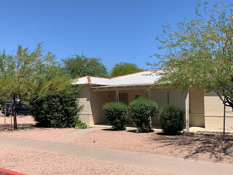 937 W Verde Ln — Photo 5