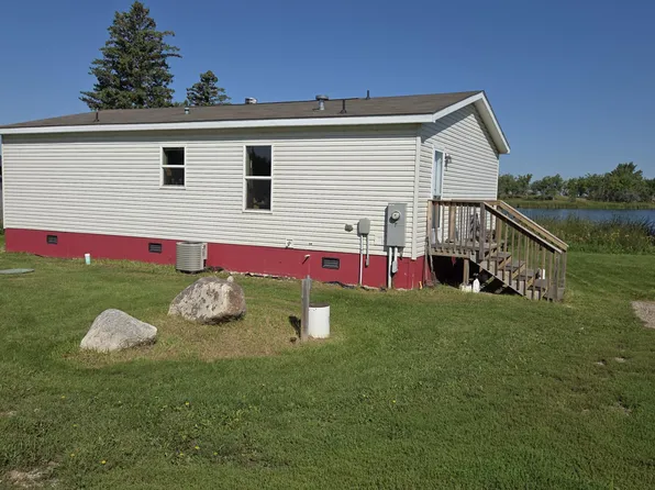 138 E Lake Dr, Ellendale, ND 58436