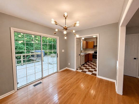 5th image of 5716 Bashford Crest Ln