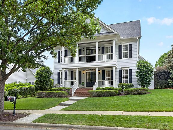 3rd image of 1113 Carpenter Town Ln