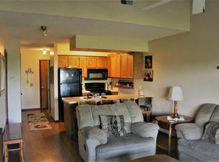467 Notch Ln, Branson West, MO 65737