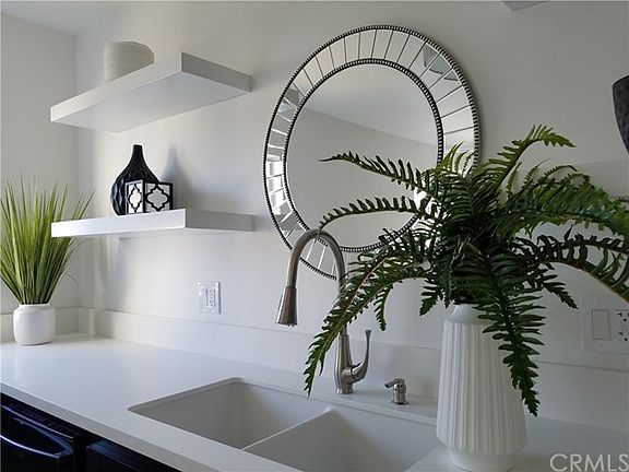 2nd image of 15549 S Budlong Pl APT 11