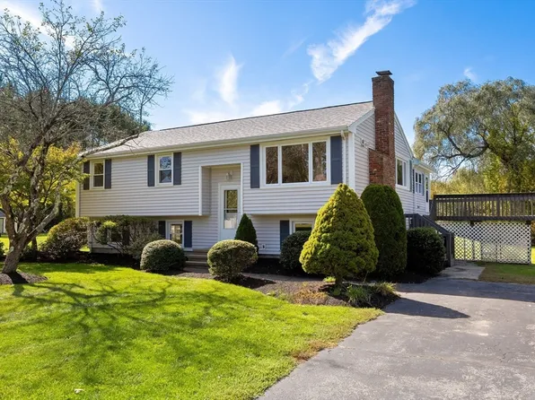1405 Vernon St, Bridgewater, MA 02324