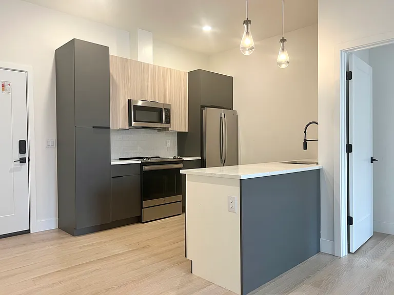1201 Wharton St #23 — Photo 3