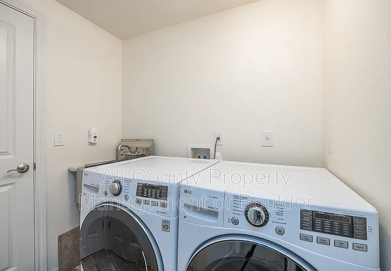 270 Laramie Blvd — Photo 23