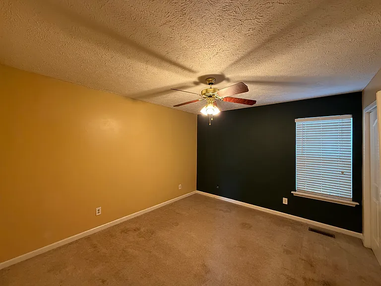 4914 Camborne Cir — Photo 15