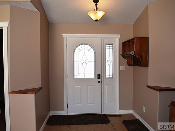 3rd image of 1690 Shady Pine Dr