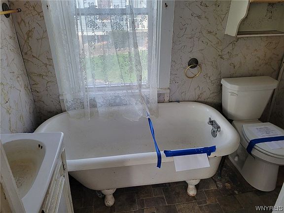 5th image of 123 State St