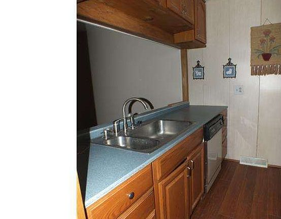 5th image of 493 Summer Park Cres