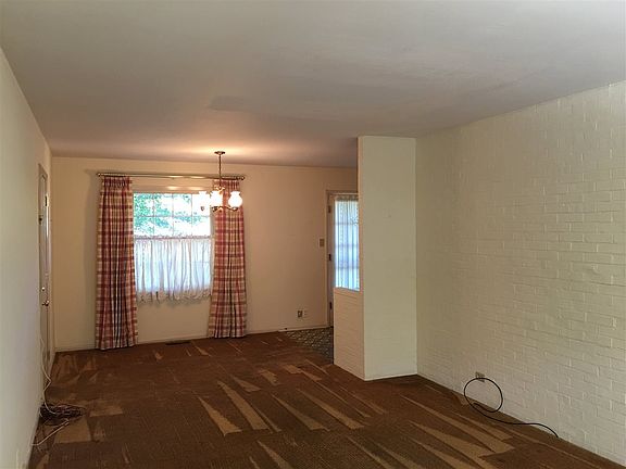 5th image of 242 Terra Vista Dr