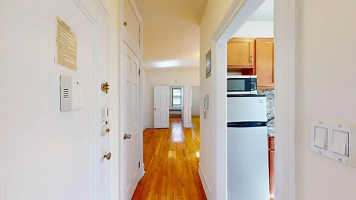 Rented by Bond New York | media 6