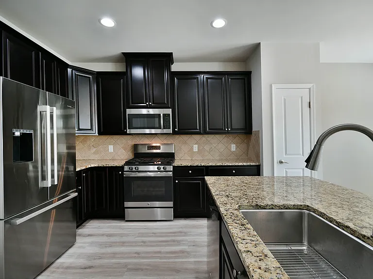 303 Corday Ln — Photo 13